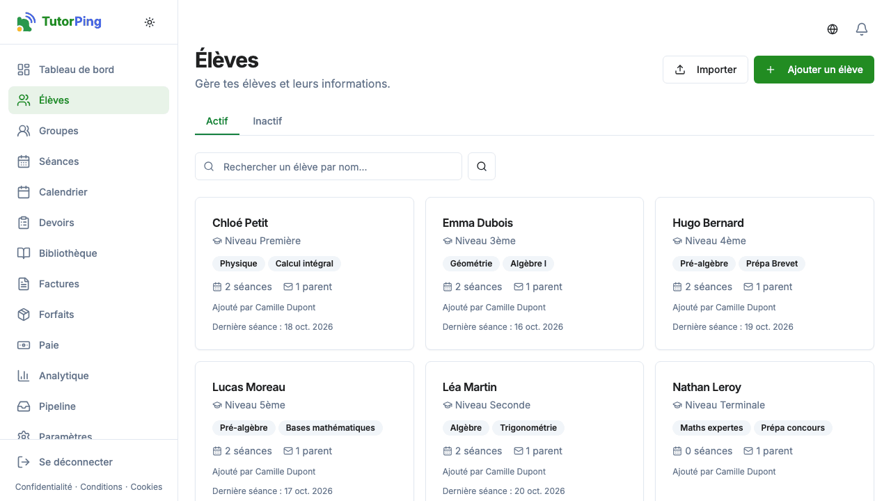 Liste d'élèves montrant les noms, matières, infos parents et statut