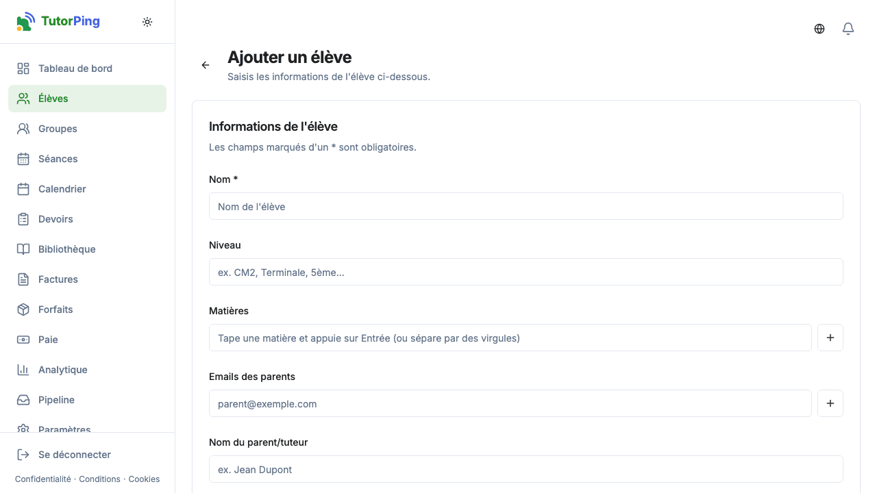 Formulaire d'ajout d'élève avec nom, niveau, matières et champs parents