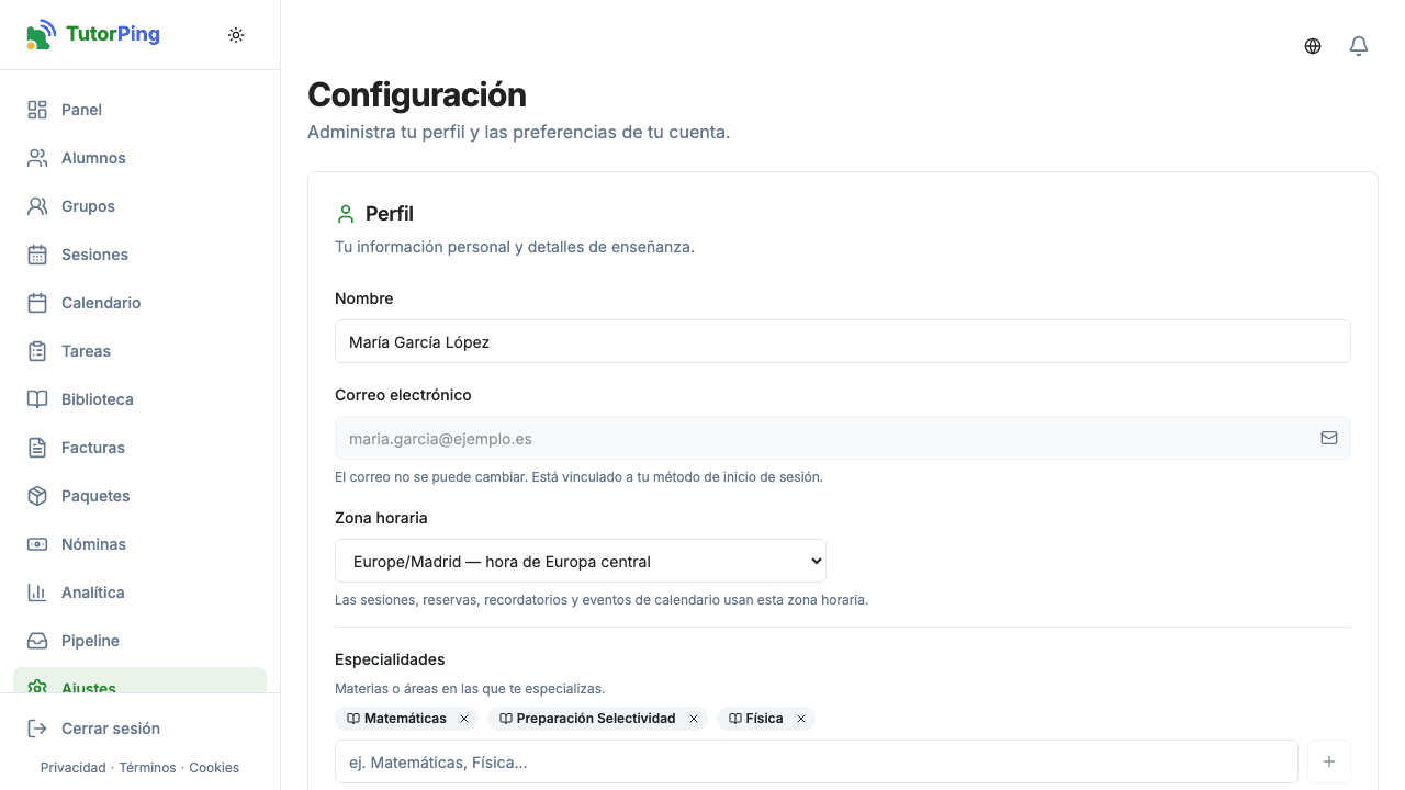 Configuración de perfil mostrando nombre, correo, biografía, especialidades y foto
